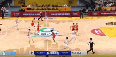 张宁:最后我就不想传了 兄弟们一起欢呼拥抱拍头的感觉真好!