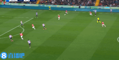 Y-福法纳本赛季联赛助攻5次，创造个人单赛季助攻纪录